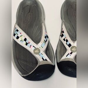 Keen sandals - size 7 1/2